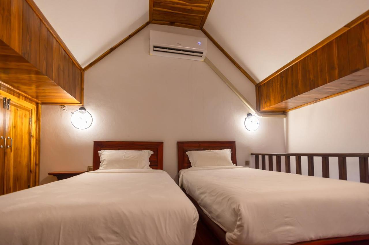 Wisdom Mystery Hotel Luang Prabang Luaran gambar