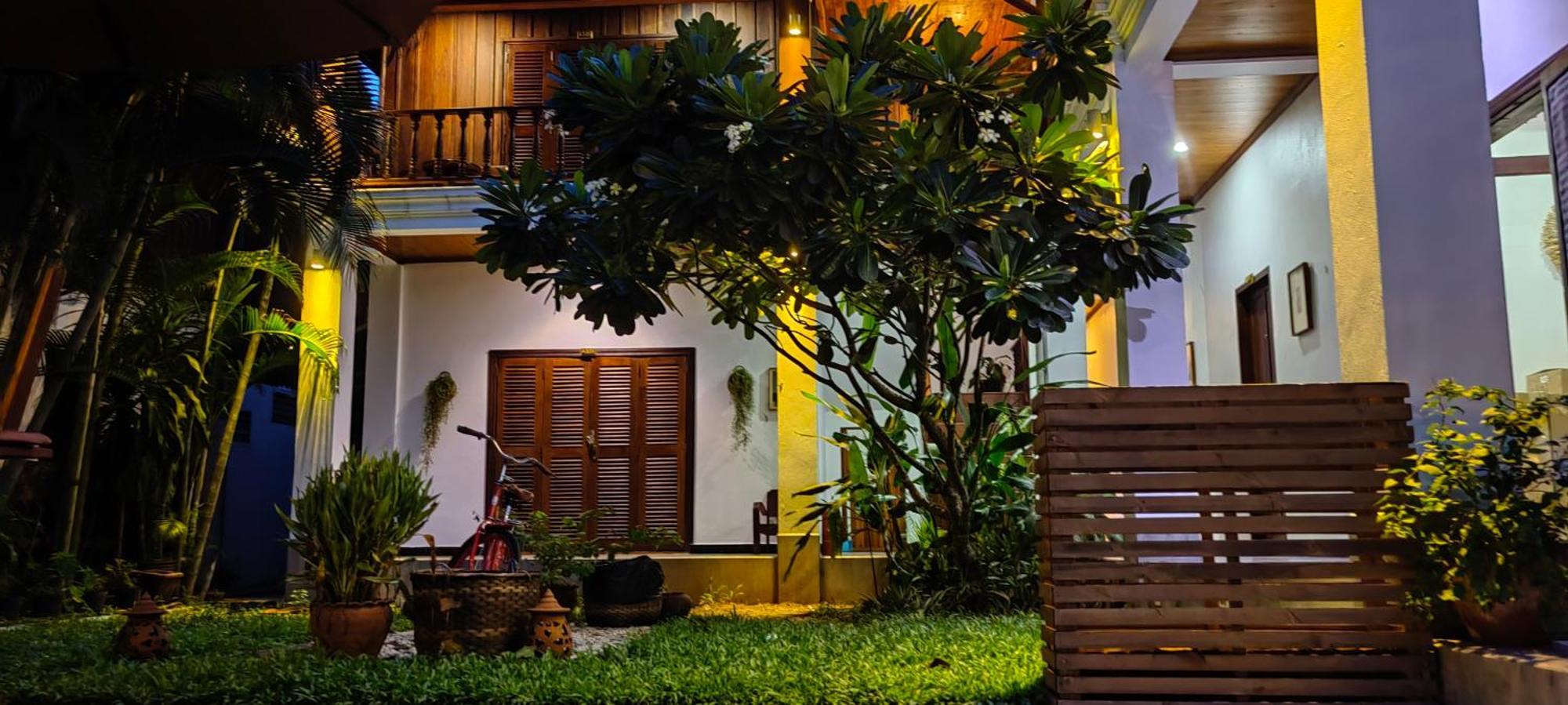 Wisdom Mystery Hotel Luang Prabang Luaran gambar