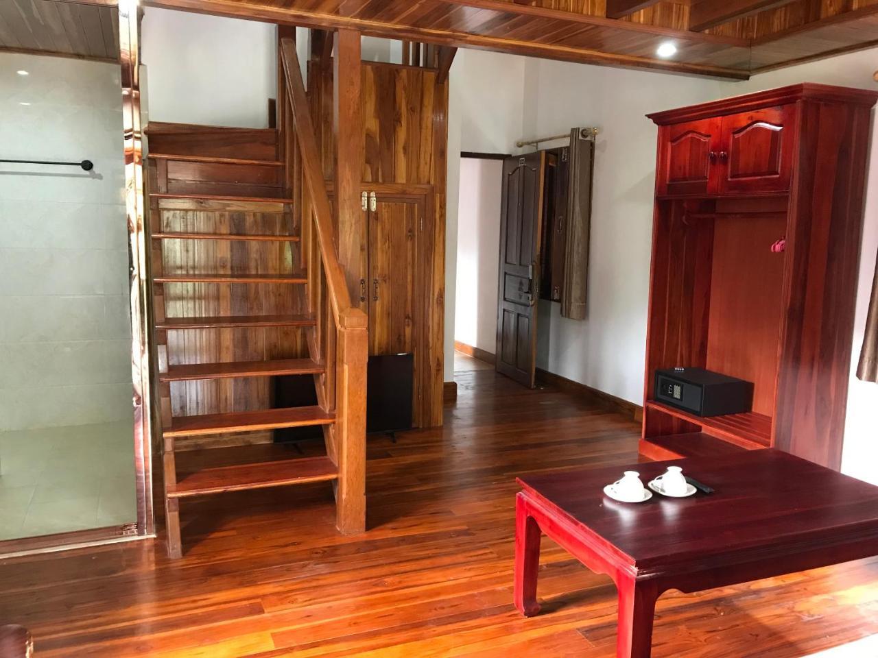 Wisdom Mystery Hotel Luang Prabang Luaran gambar